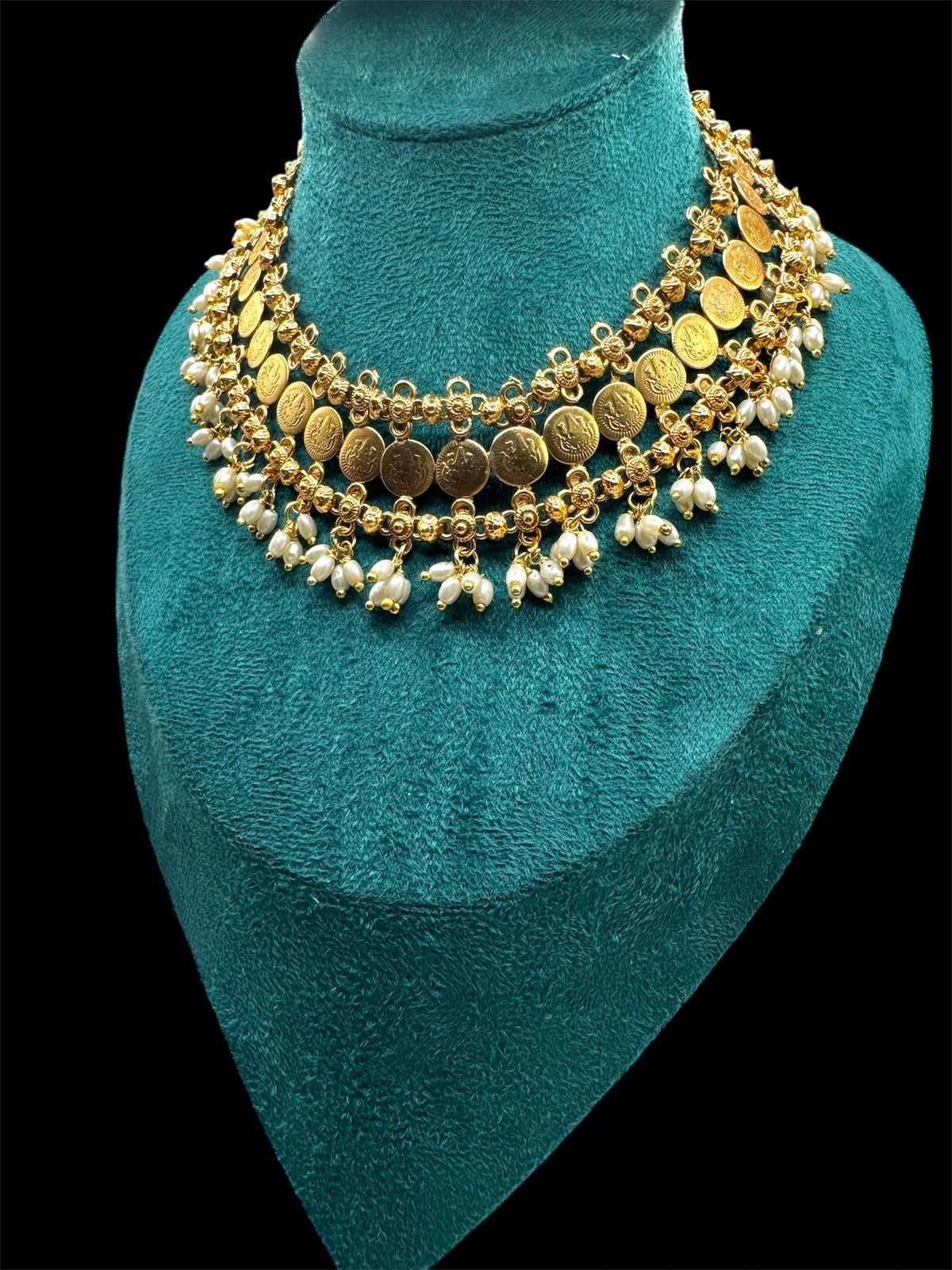 Vintage-Inspired Gold Tone Coin & Pearl Choker Necklace