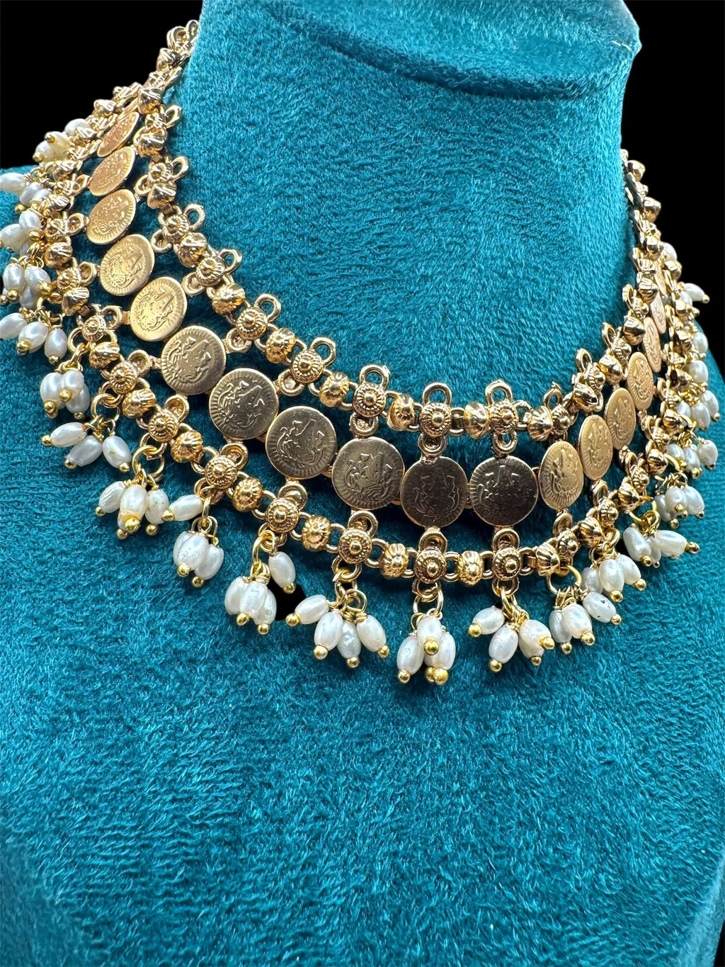 Vintage-Inspired Gold Tone Coin & Pearl Choker Necklace – view 2