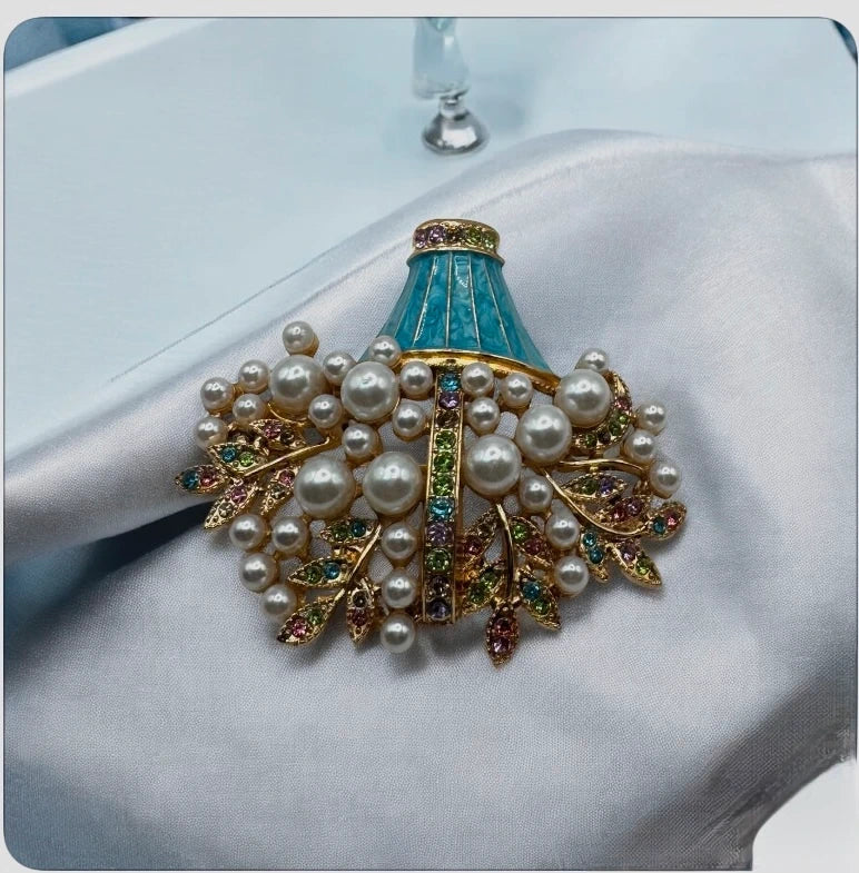 Pearl Elegant Statement Brooch with Pearls & Colorful Details – view 2