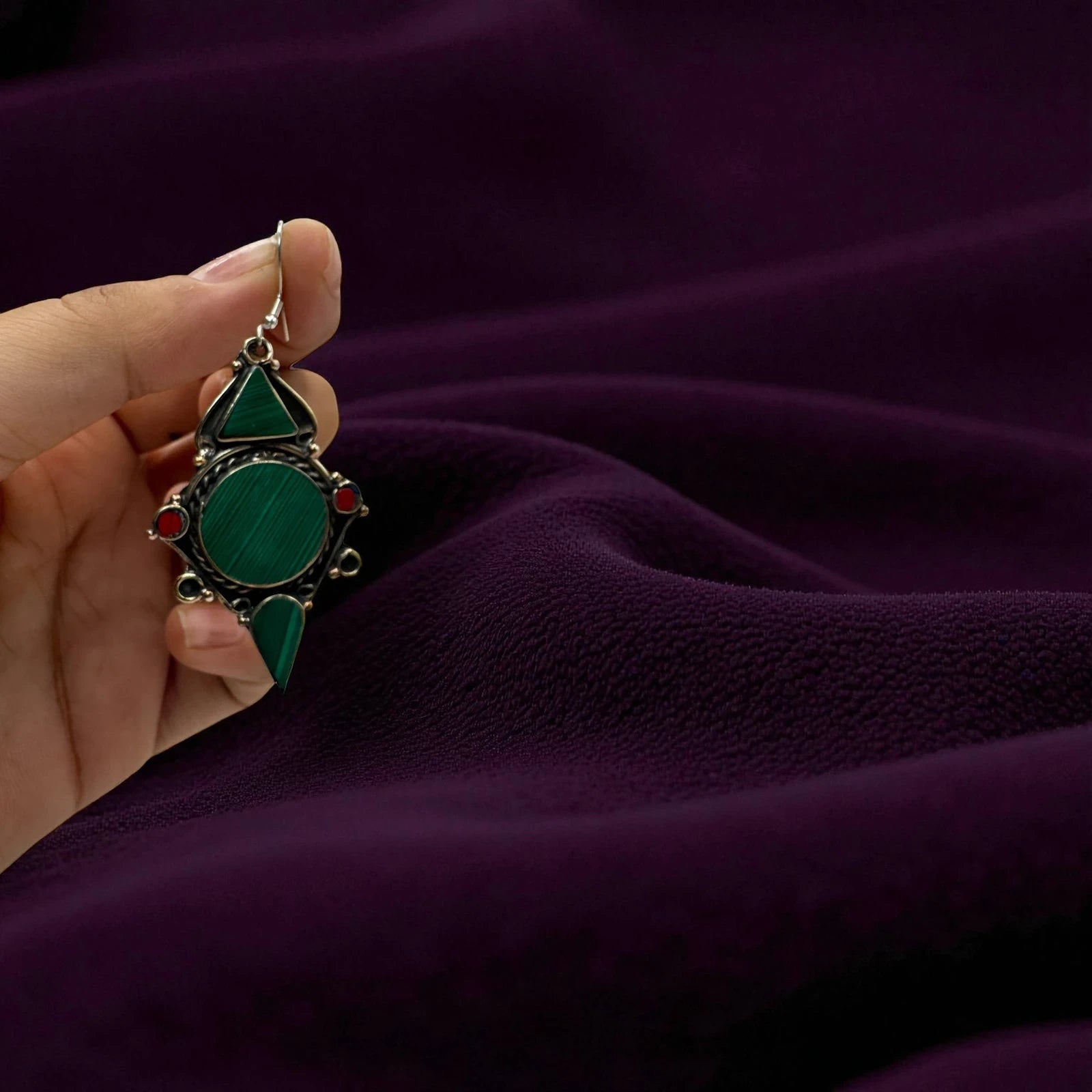 Vintage Boho Green Dangle Earring – view 2
